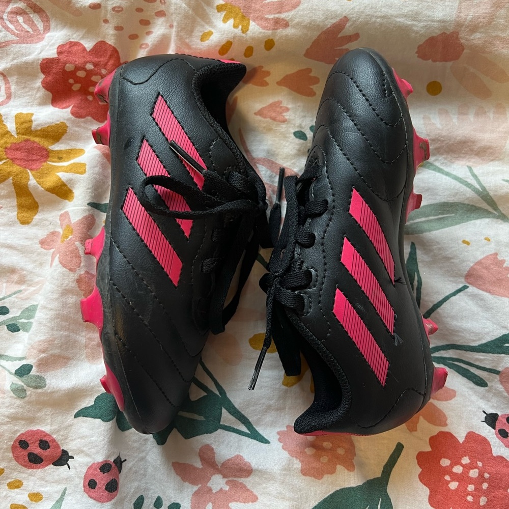 Adidas kids soccer cleats 11k
